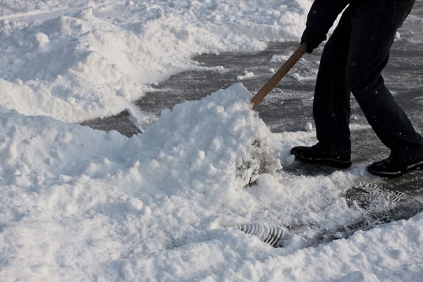 image of a house that uses home heating oil in snowy environment