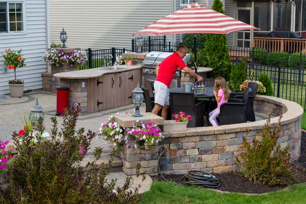 image of an outdoor kitchen depicting propane use in the summer season