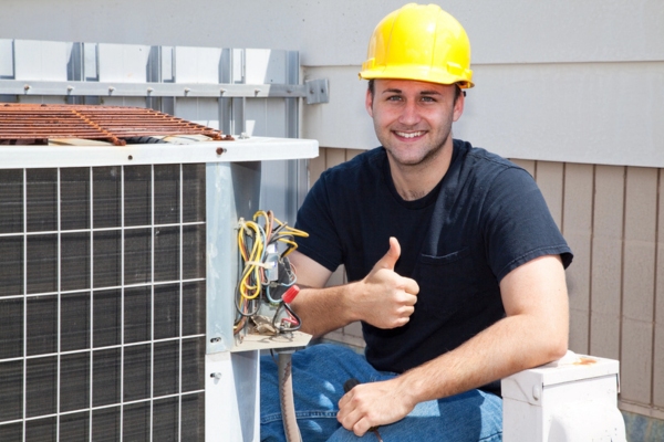HVAC Technician doing a thumbs up