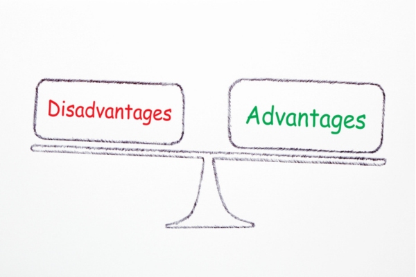 Drawing scale with text Advantages and Disadvantages depicting AC units & heat pumps