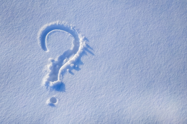 question mark drawn on snow depicting Propane Pool Heating System FAQs